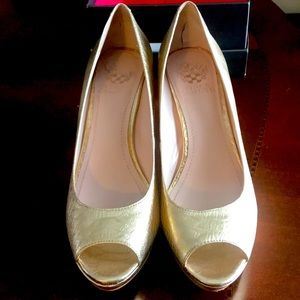 Women’s high heel Vince Camino shoes